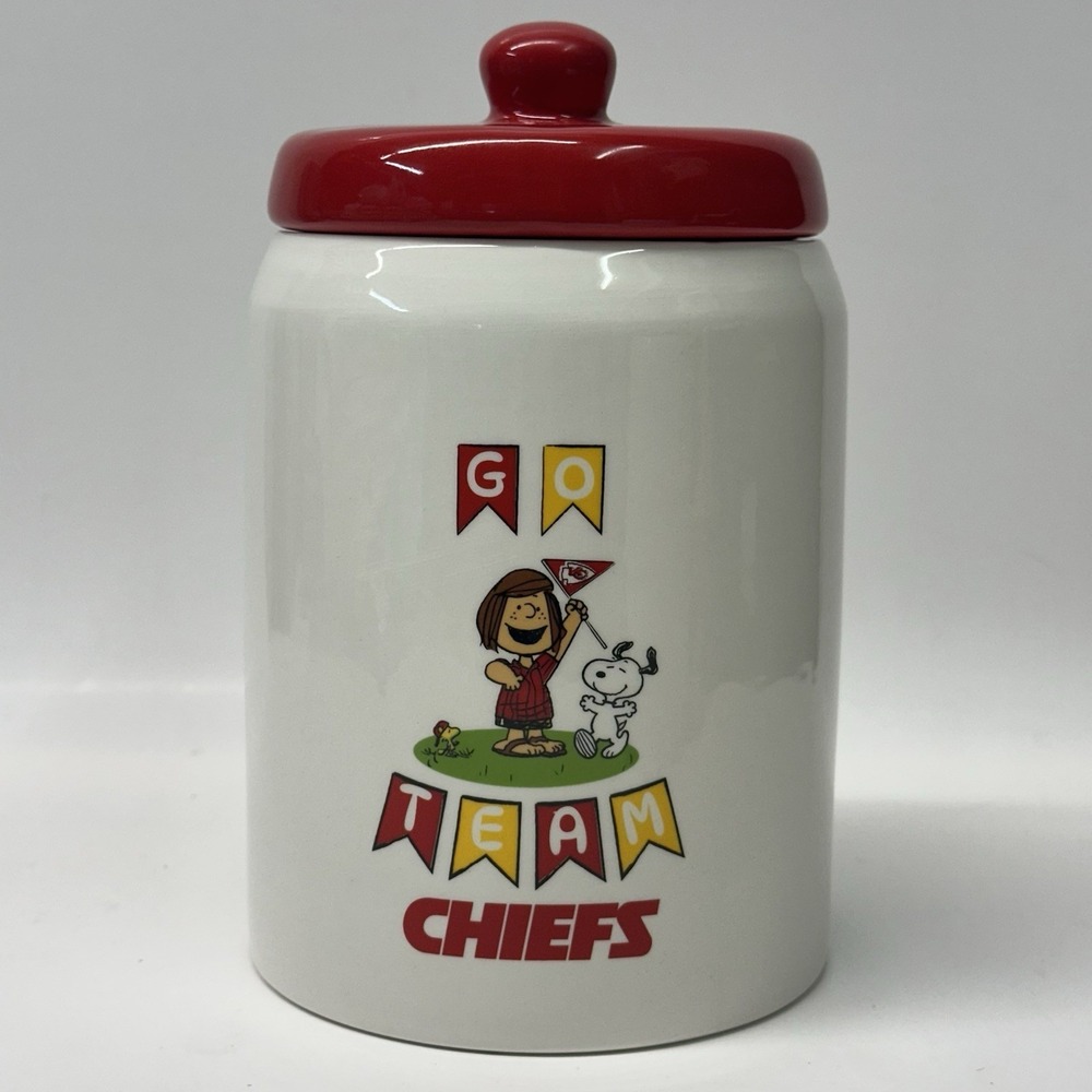 Kansas City Cheifs Peanuts NFL Canister Cookie Jar The Memory Co Ceramic NEW